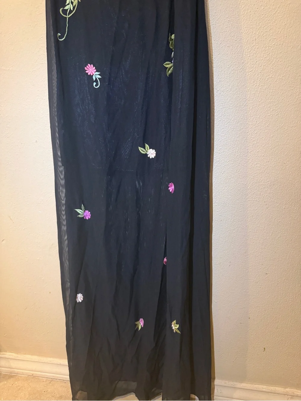 Rimini by Shaw Black Embroidered Floral Mesh Overlay Maxi Dress Size 8 - Picture 3 of 7